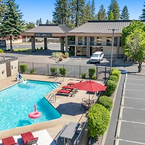 Red Lion Inn & Suites Deschutes River - Bend